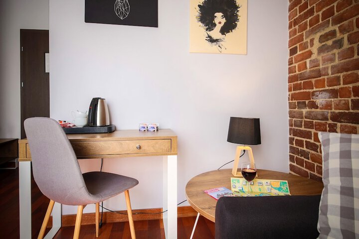 Room 25 of 66