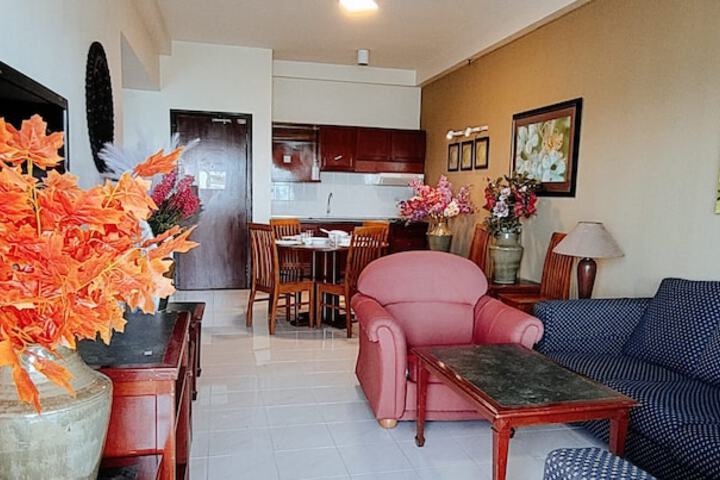 Room 320 of 650