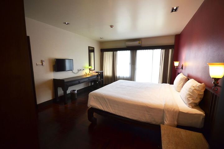 Room 12 of 35