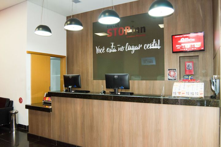 Check-in/check-out kiosk