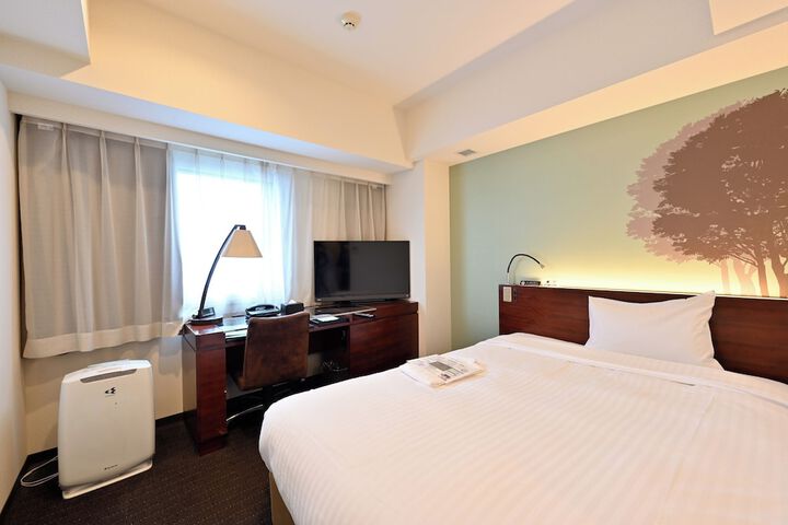 Room 6 of 43