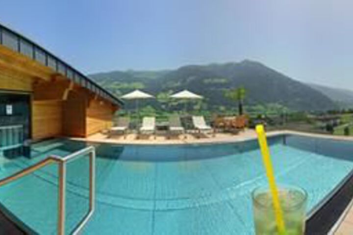 Pool 28 of 44
