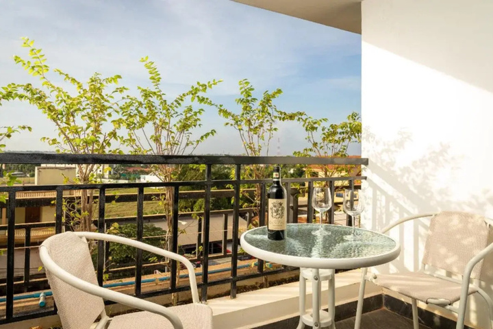 Terrace/Patio 6 of 10