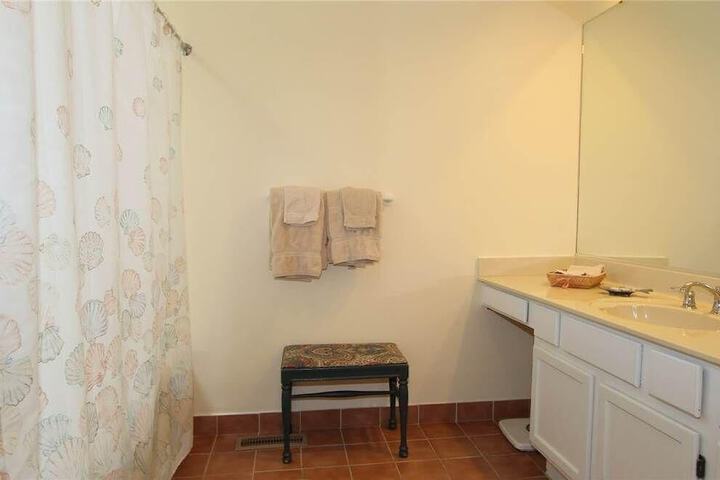 Room 3 of 18