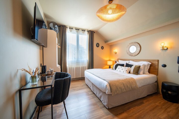 Room 46 of 103
