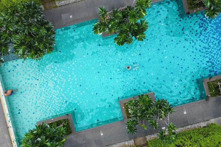Pool 6 of 7