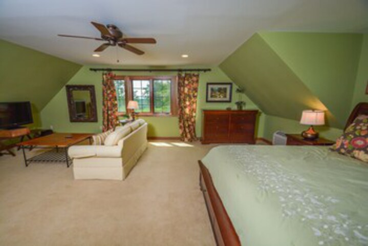 Room 36 of 40
