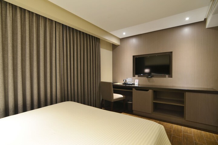 Room 26 of 68