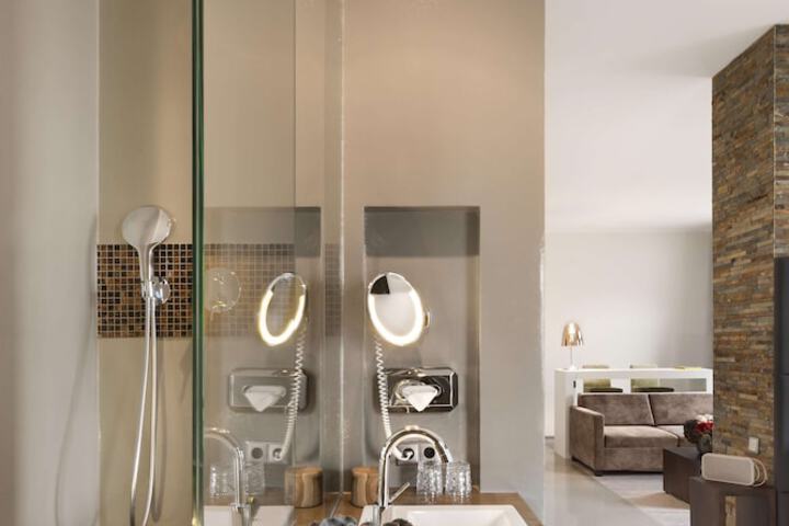 Clean Restrooms