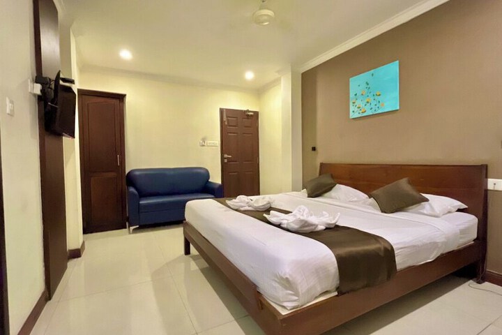 Room 21 of 97