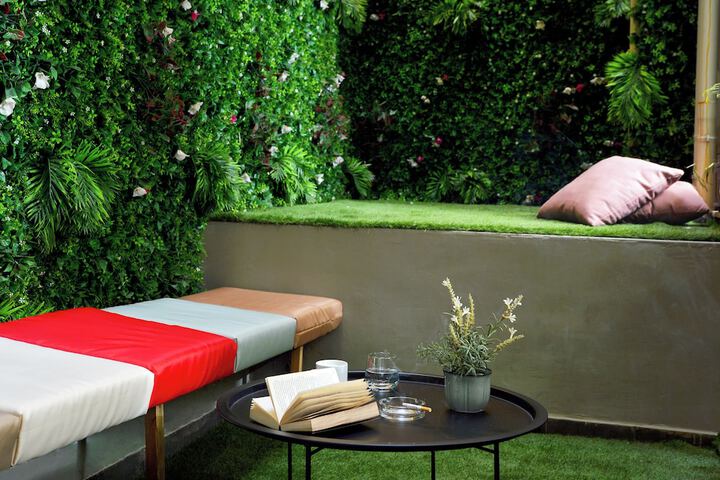Hotel Exterior 34 of 37