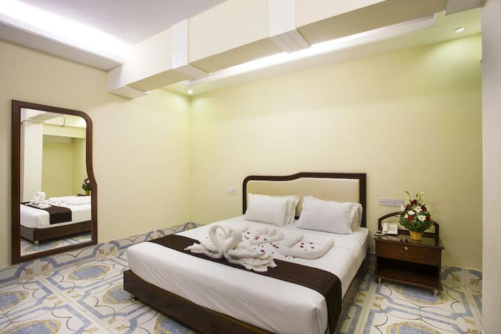 Room 6 of 26