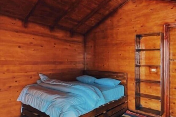 Room 6 of 16