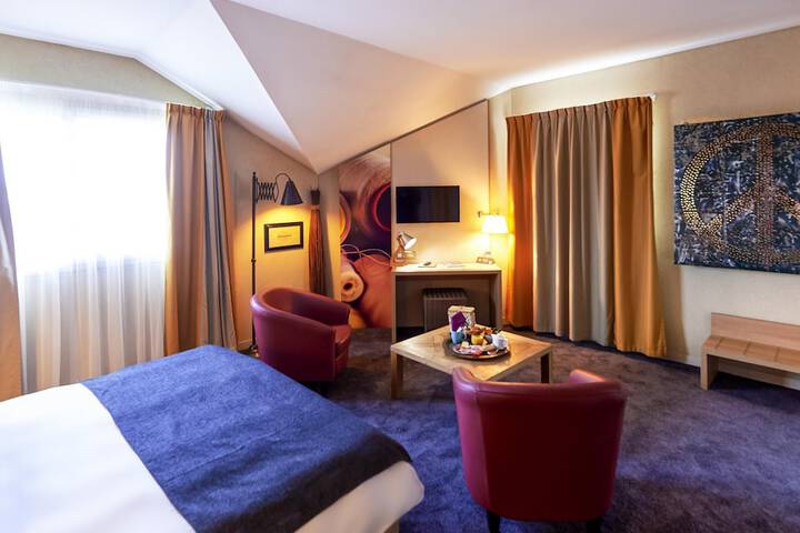 Room 7 of 47