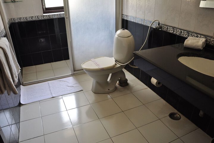 Room 10 of 26