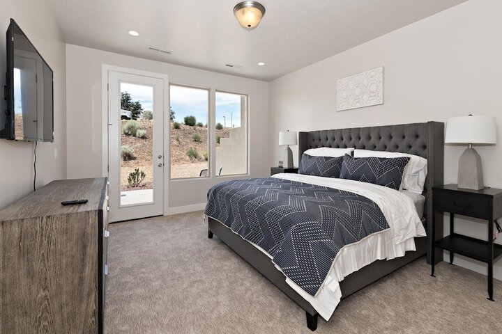 Room 4 of 34