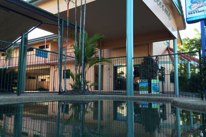 Pool 22 of 29
