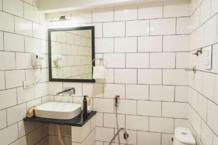 Room 10 of 22