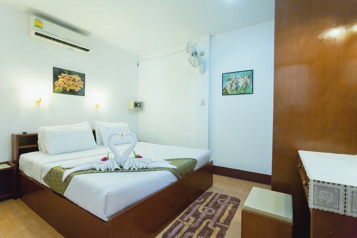 Room 110 of 208