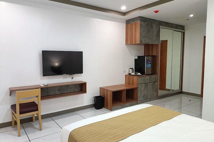 Room 8 of 20