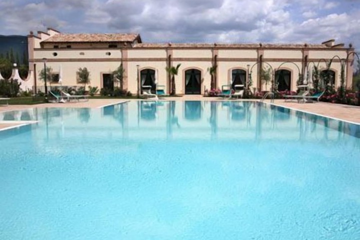 Pool 35 of 56