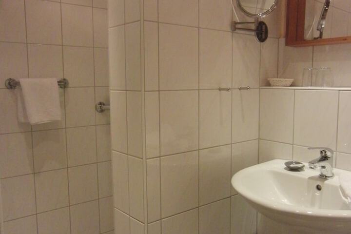 Room 41 of 79