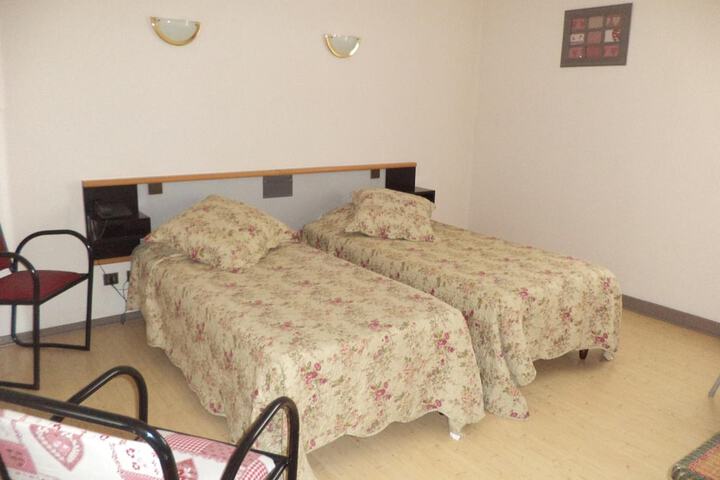 Room 17 of 77
