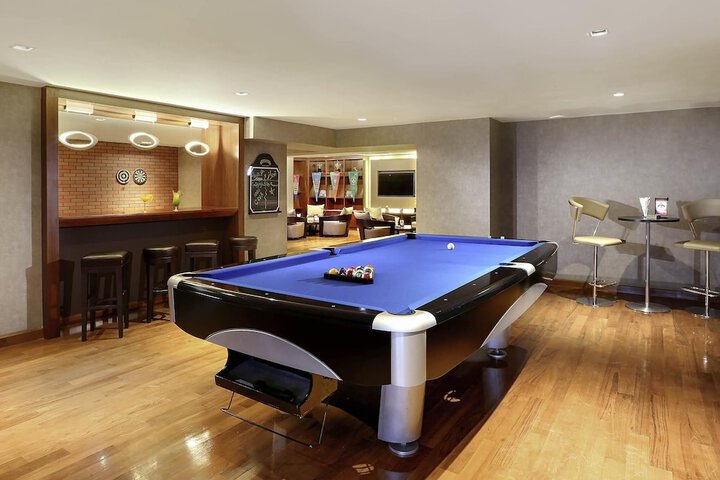 Lounge 119 of 155