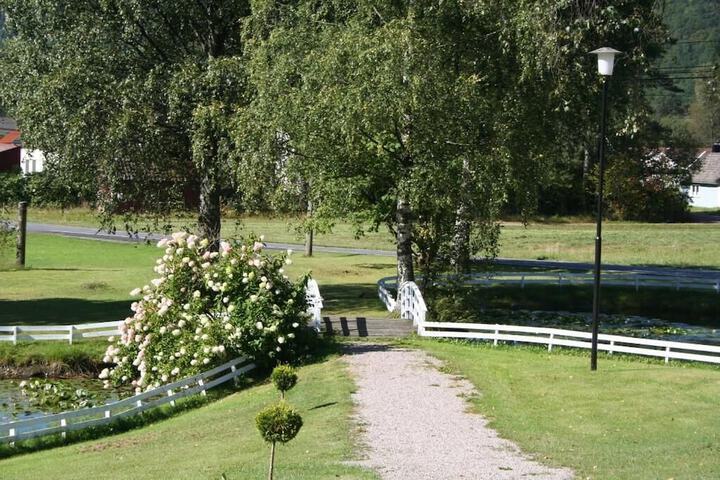 Property Grounds 17 of 27