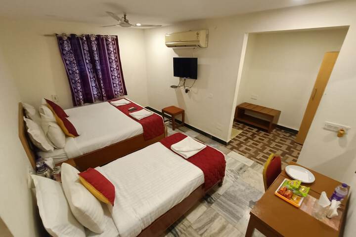 Room 37 of 93