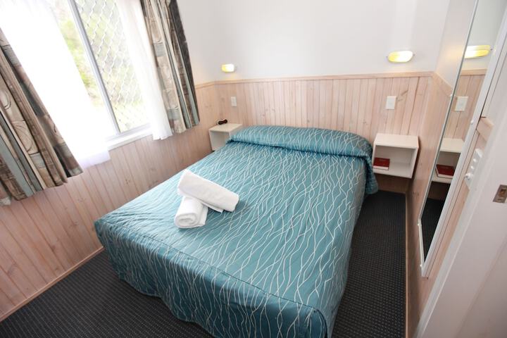 Room 8 of 35