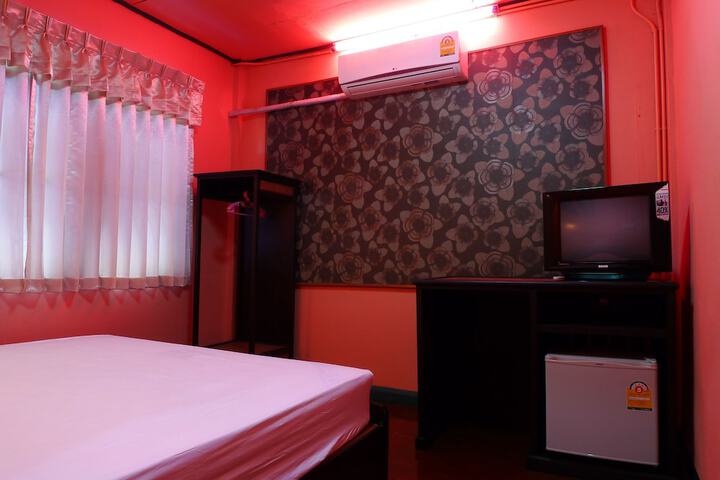 Room 17 of 32