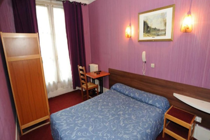 Room 16 of 46