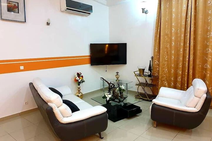 Room 10 of 29