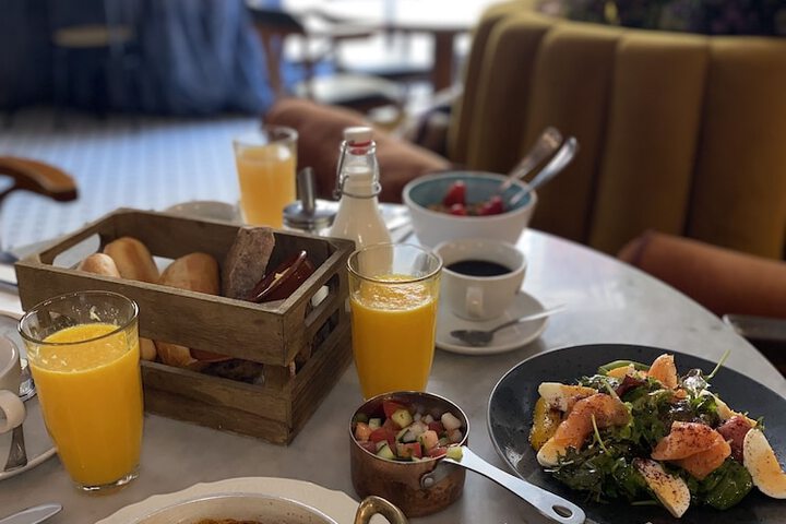 Breakfast/Coffee Service 48 of 61