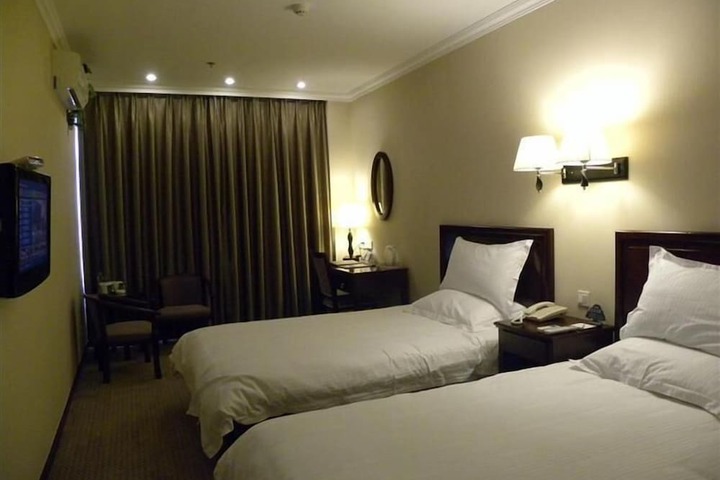 Room 7 of 63