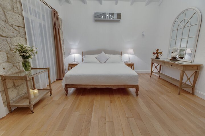 Room 7 of 60