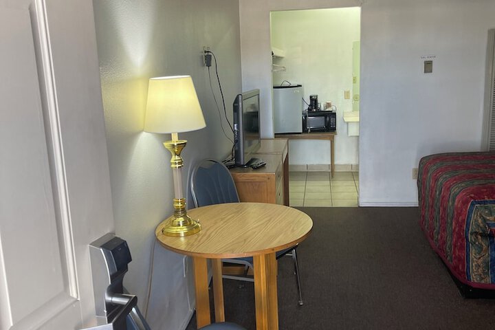 Room 15 of 41
