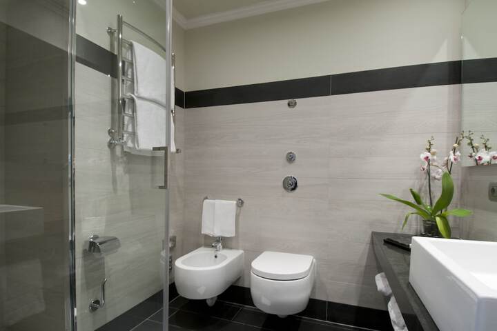 Clean Restrooms
