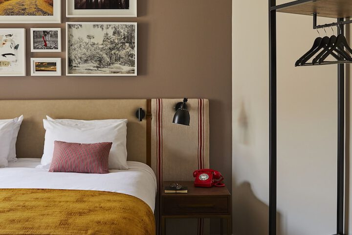 Room 3 of 48