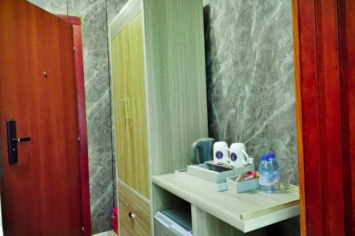 Room 7 of 29