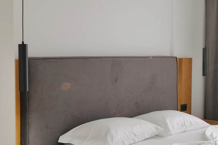 Room 14 of 68