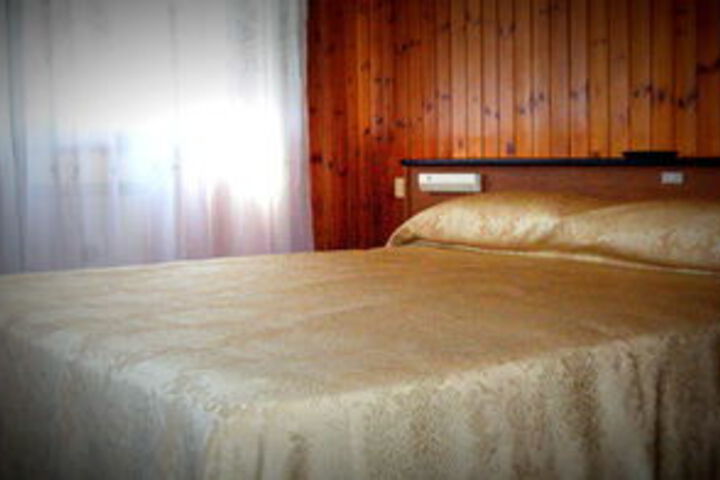 Room 17 of 44