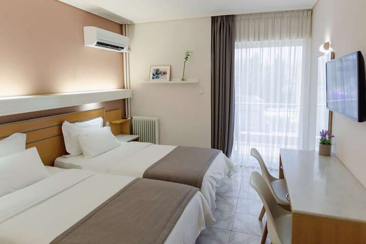 Room 9 of 30