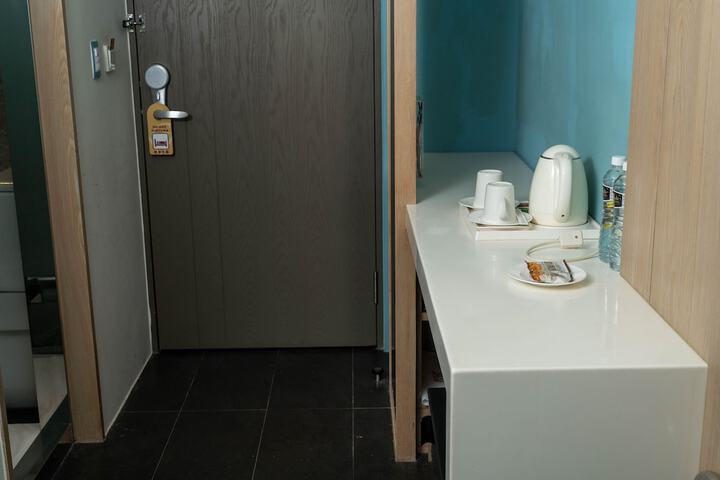 Room 7 of 53