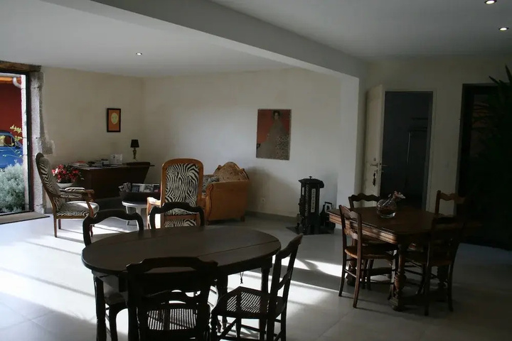 Dining 17 of 17
