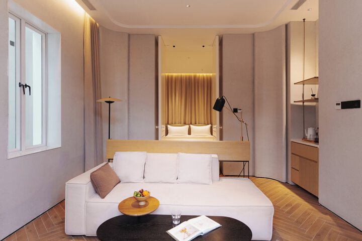 Room 3 of 17