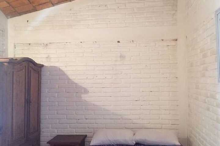 Room 5 of 60
