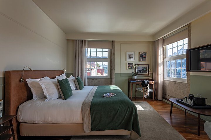 Room 17 of 49