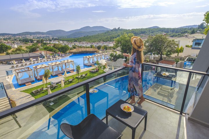 Exterior of Orka Cove Hotel Penthouse & Suites - Adults Only